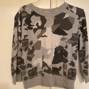 Gap woman’s size xs gray camo sweatshirt